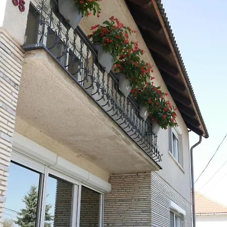 Szabo Porta Vendeghaz Zalahashagy